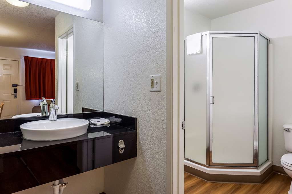 Motel 6 Sacramento CA Downtown - photo 16