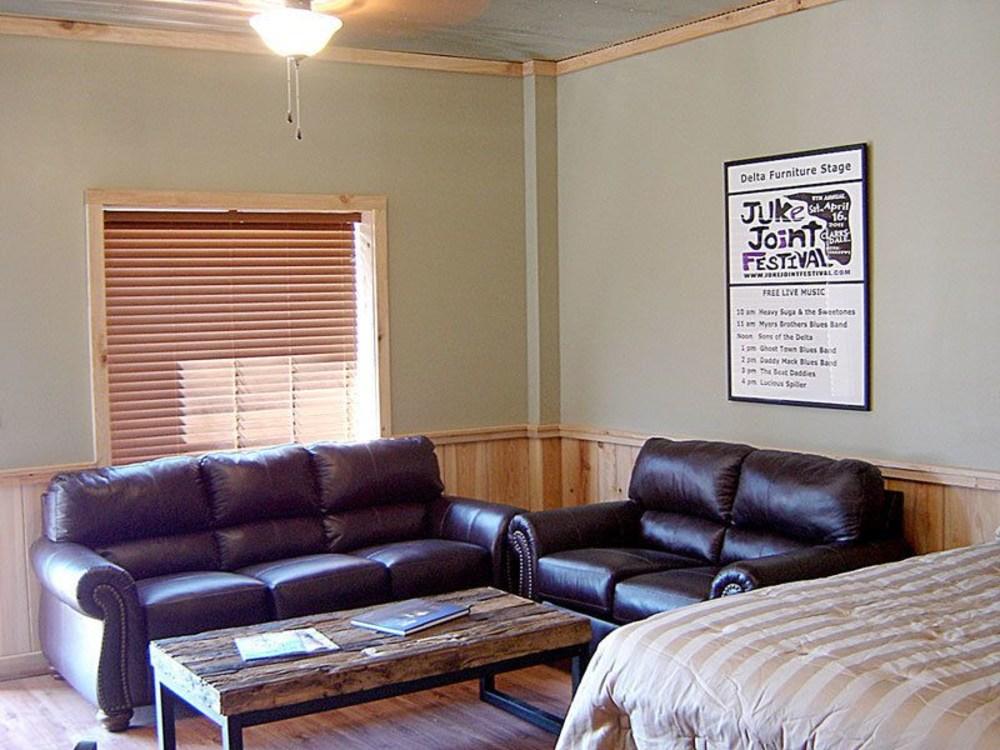 Bluestown Inn - photo 3