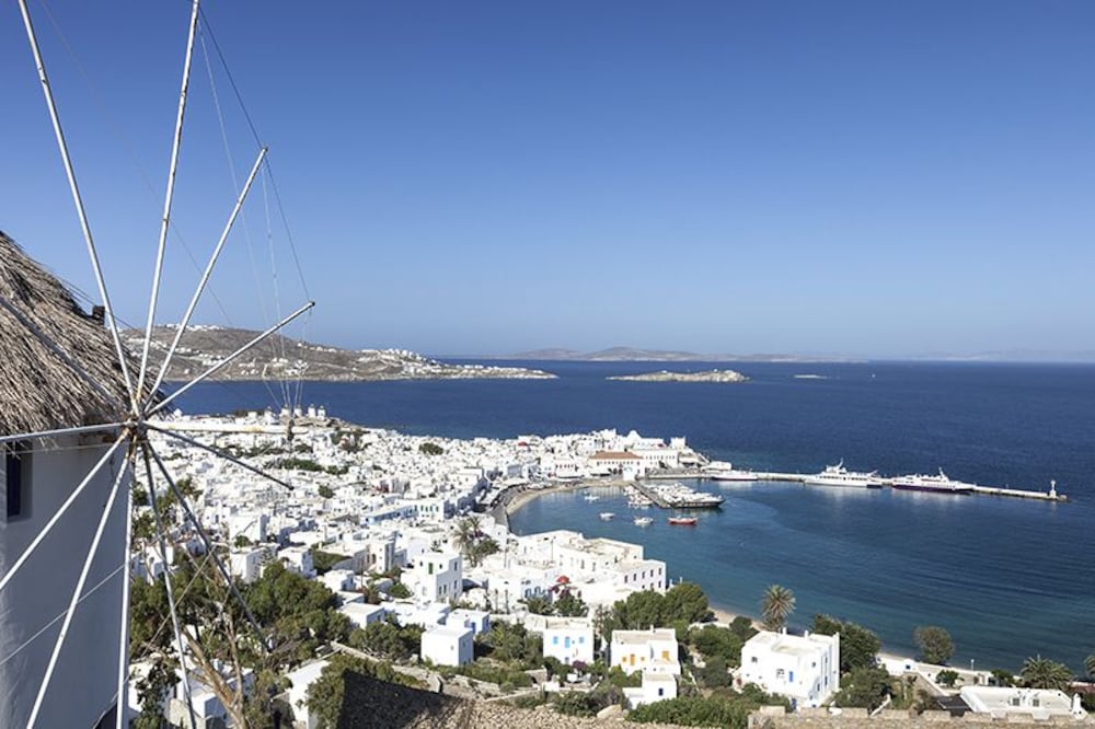 Castle Panigirakis — 4-Star Luxury Hotel in Mykonos, Greece