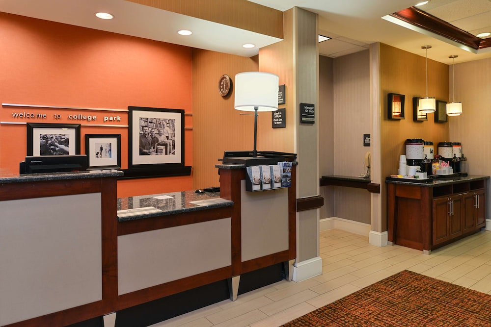 Hampton Inn College Park - photo 5