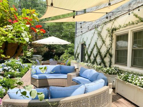 Large yard Quiet area 15 min to DC — hotel in Falls Church