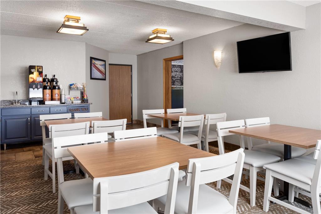 AmericInn by Wyndham Alexandria - photo 41