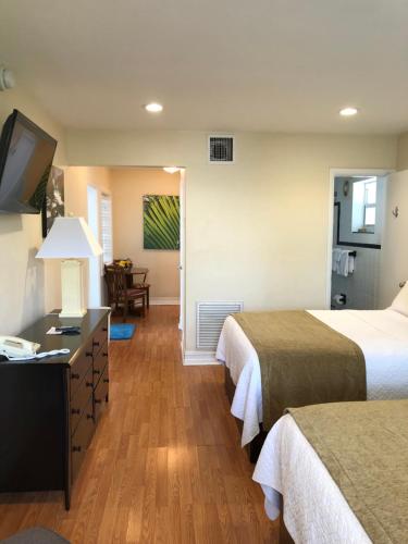 Harborside Motel & Marina - photo 12