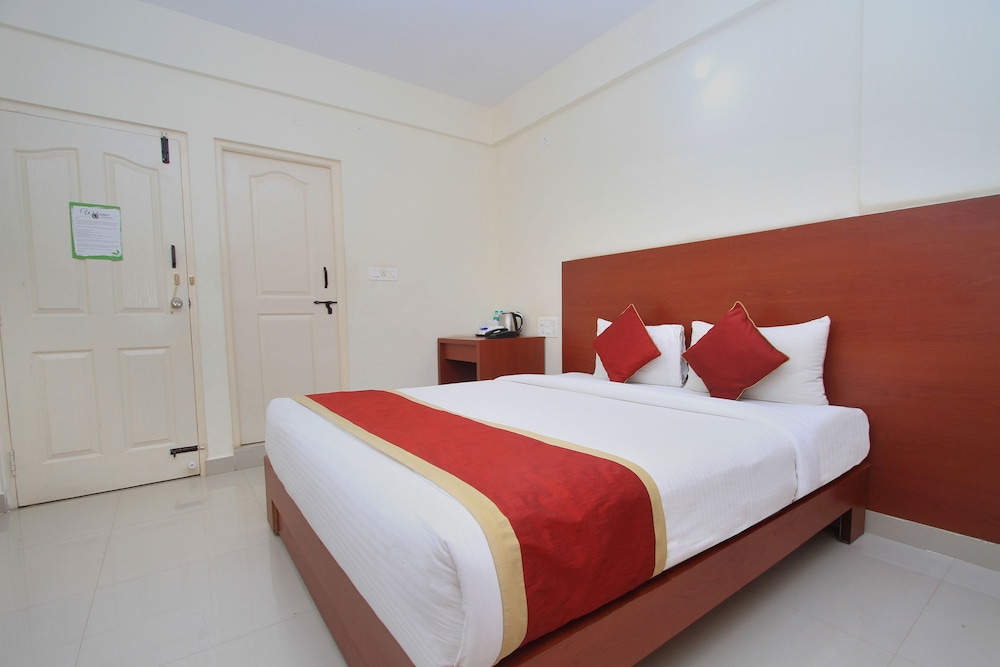OYO 9653 Ample Premium Suites - last minute hotel in Bengaluru