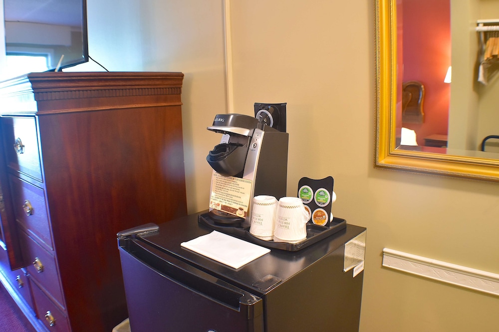 Fireside Inn & Suites Gilford - photo 6