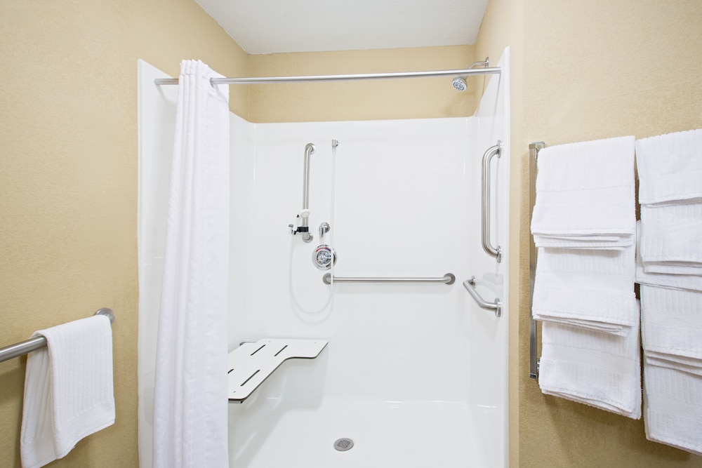 Candlewood Suites Pittsburgh Cranberry by IHG - photo 14