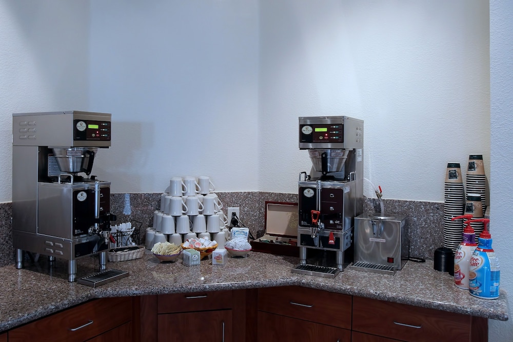 Garden Place Suites - photo 25