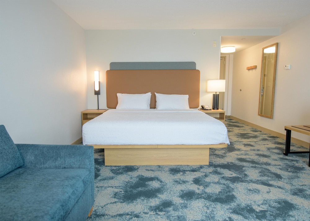 Hampton Inn Presque Isle Maine - photo 35