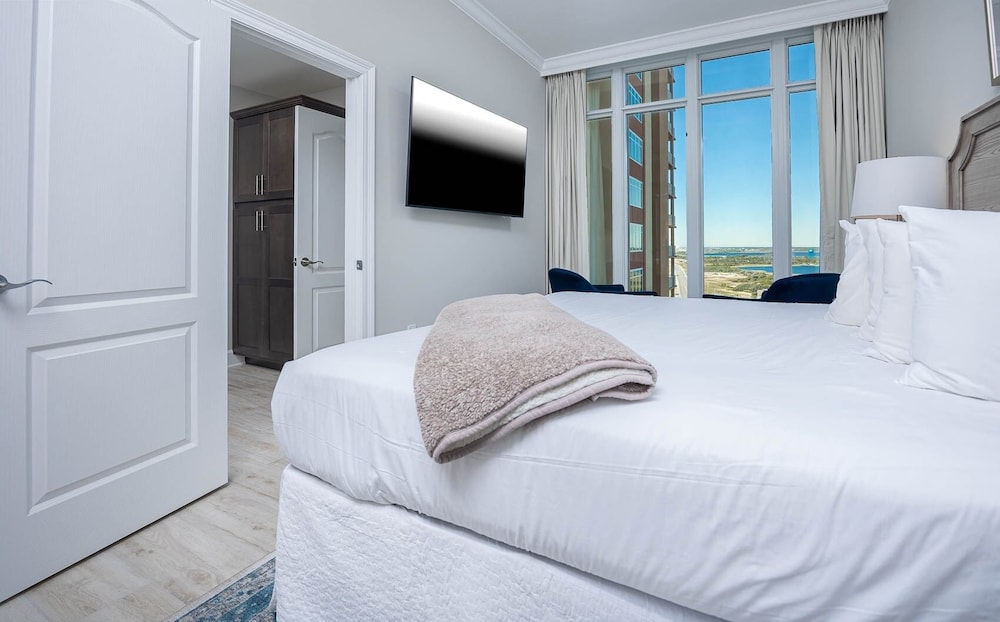 Phoenix Gulf Towers 1605 4 Bedroom Condo - photo 8