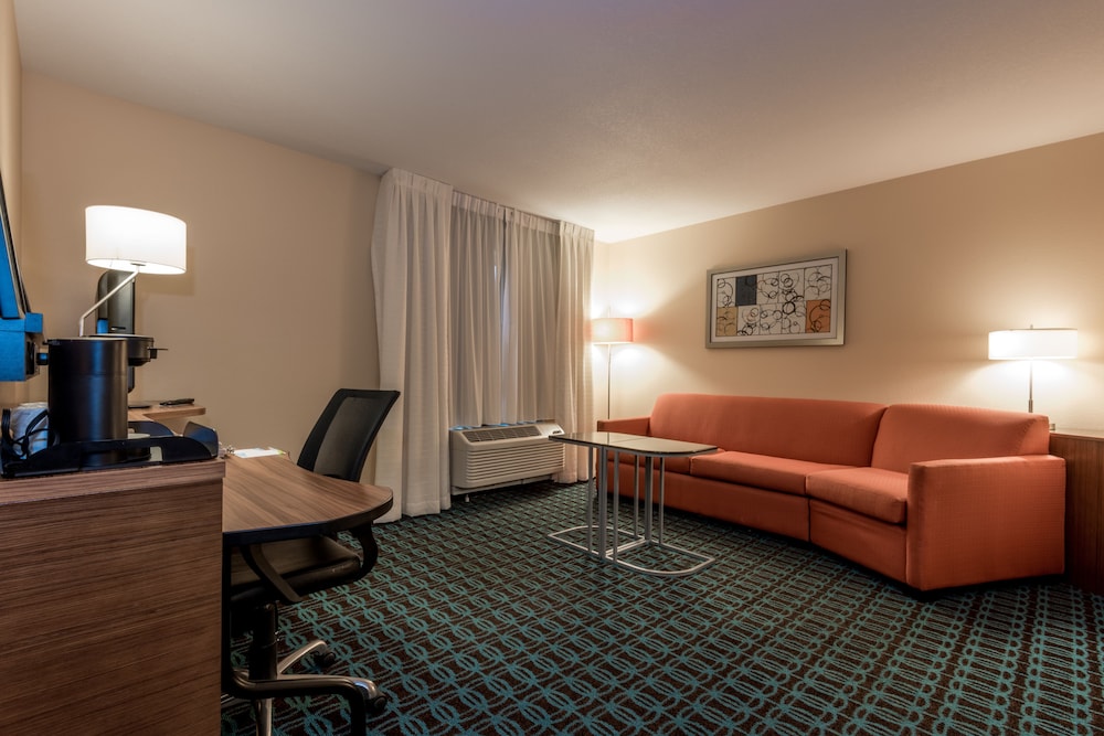 Fairfield Inn & Suites by Marriott Montgomery Airport South - photo 10