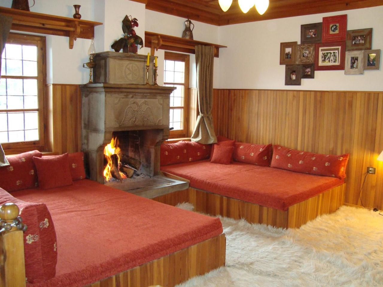 Frixos House — 4-Star Luxury Hotel in Asprangeloi, Greece