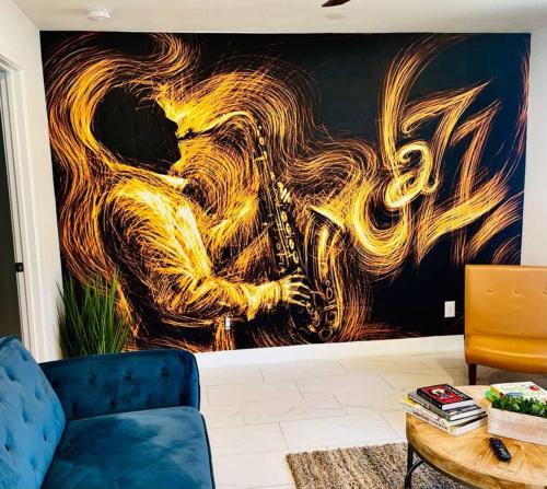 Your Downtown Home With California King Bed Unit A — 4-Star Luxury Hotel in Phoenix, United States