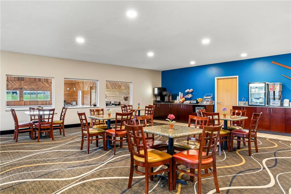 Super 8 by Wyndham Osseo WI - photo 11