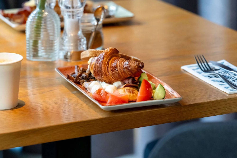 מזון ומשקאות