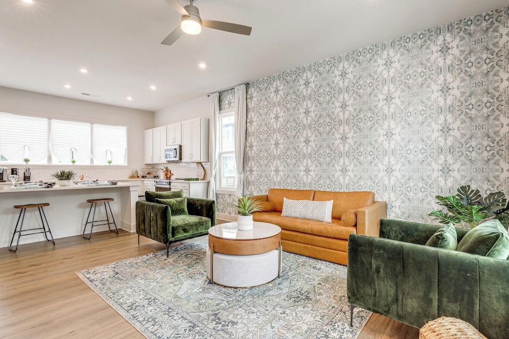 Townhome 1 Mi to Grant Park & Atlanta Beltline — 4-Star Luxury Hotel in Atlanta, United States