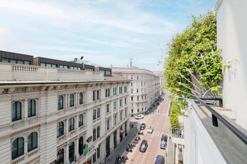 Easylife Attico di lusso a pochi passi dal Duomo — 4-Star Luxury Hotel in Milan, Italy