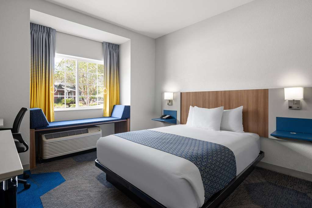 Microtel Inn & Suites by Wyndham Houma - photo 17