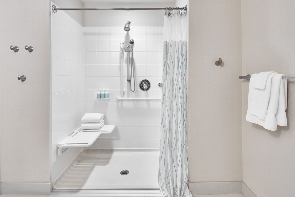 Courtyard by Marriott Portland City Center - photo 25