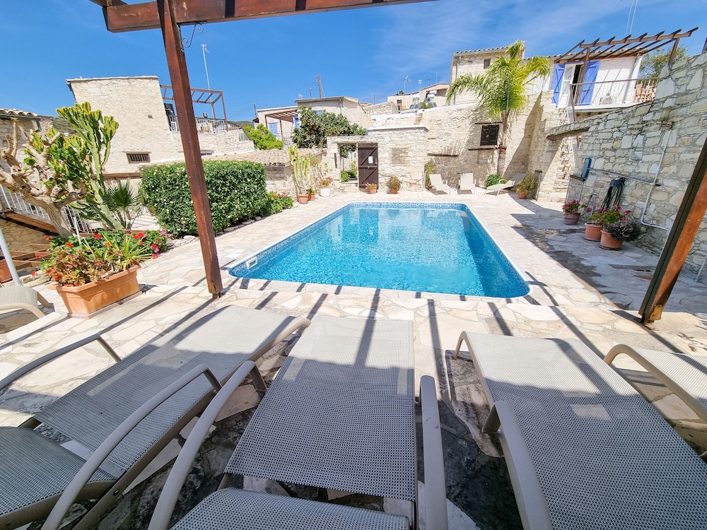 Poseidon's Pool Paradise