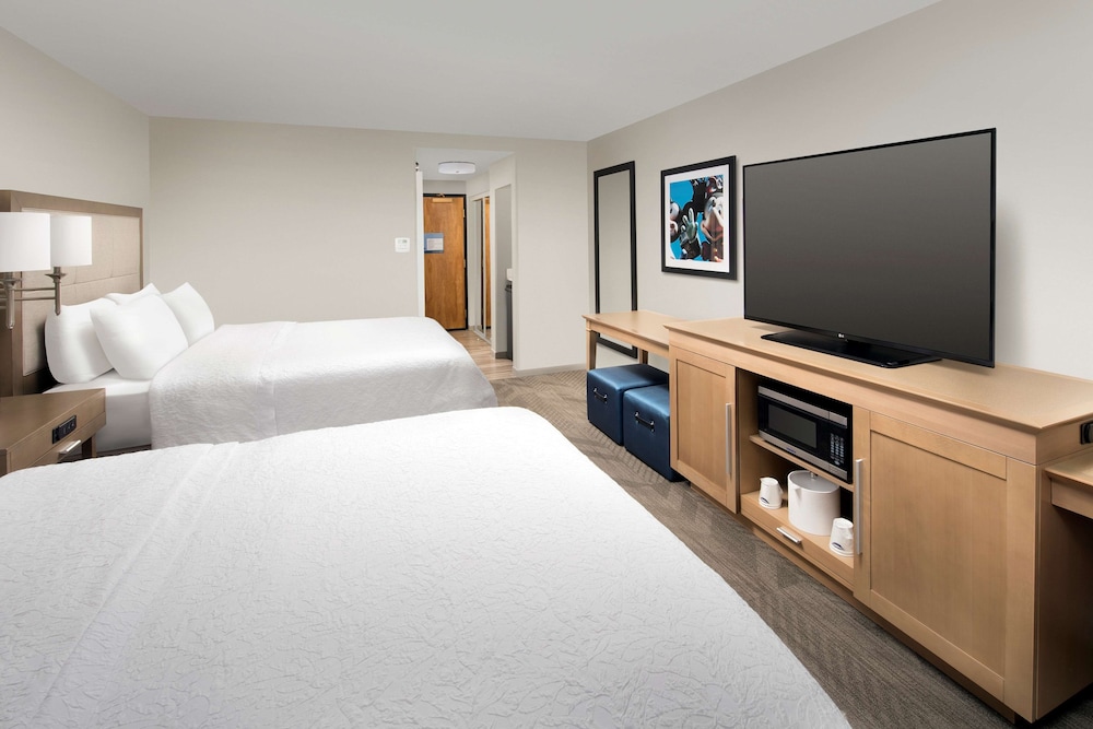 Hampton Inn & Suites Anaheim Garden Grove - photo 7