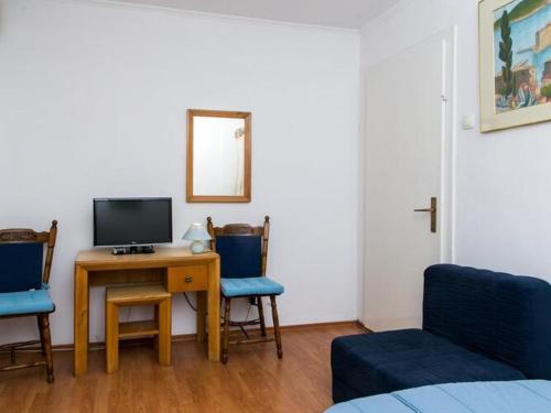 Plavi Zal Apartment One Bedroom Apartment with Two Terraces