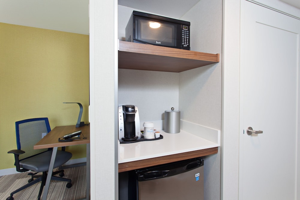 Holiday Inn Express & Suites Pasadena Los Angeles by IHG - photo 30