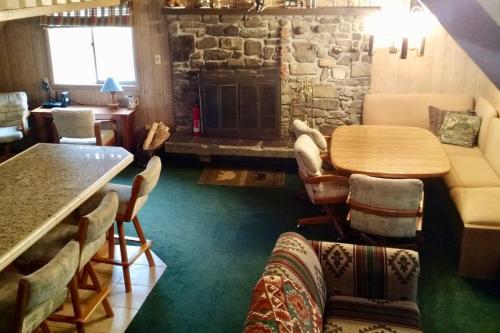 Historic Big Mountain Chalet Upper — 4-Star Luxury Hotel in Whitefish, United States