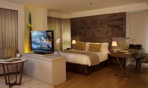 Grand Diamond Suites Hotel