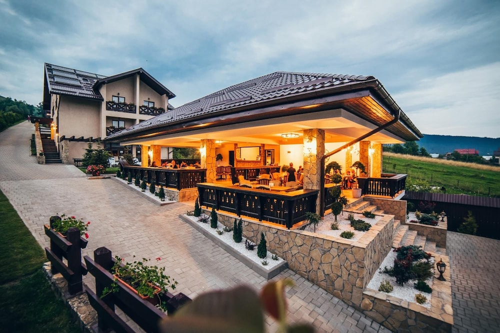 Pensiunea Casa Humor — 4-Star Luxury Hotel in Gura Humorului, Romania
