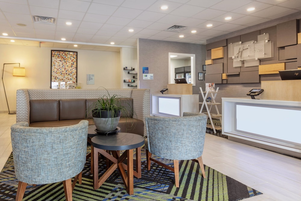 Holiday Inn Express Metropolis - photo 73