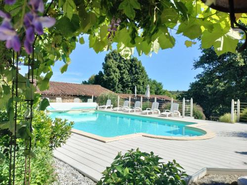 La Place Du Pierre - last minute hotel in Unknown City
