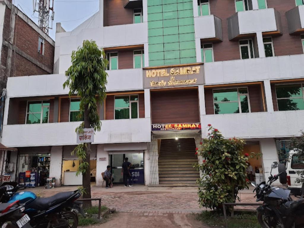 Hotel Samrat - carbon neutral hotel in Begusarai