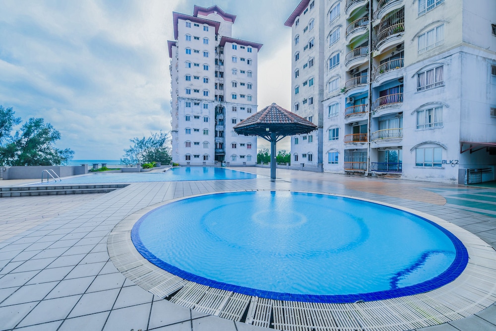OYO Home 90466 JC Sunshine Bay Resort Apartment Port Dickson in Port Dickson, Malaysia