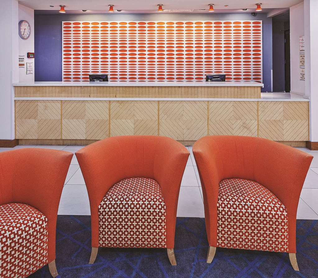 La Quinta Inn & Suites by Wyndham Austin NW Lakeline Mall - photo 4