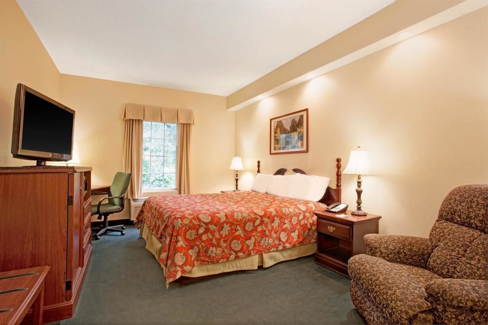 Knights Inn Jackson North Ridgeland - photo 3