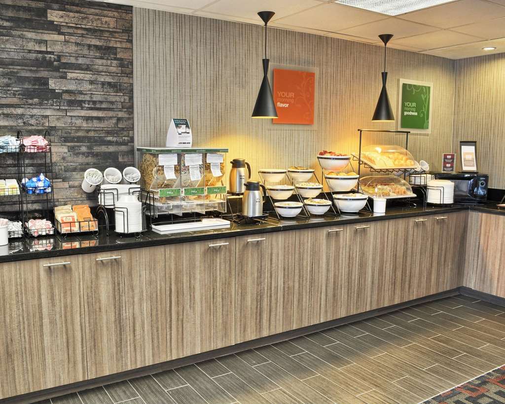 Comfort Inn Ruther Glen near Kings Dominion - photo 32