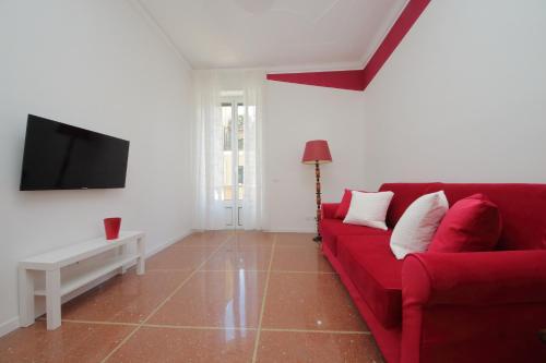 Ych Vintage Flat Near San Giovanni — 4-Star Luxury Hotel in Rome, Italy