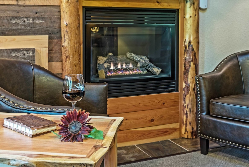 Carson Ridge Luxury Cabins - photo 20