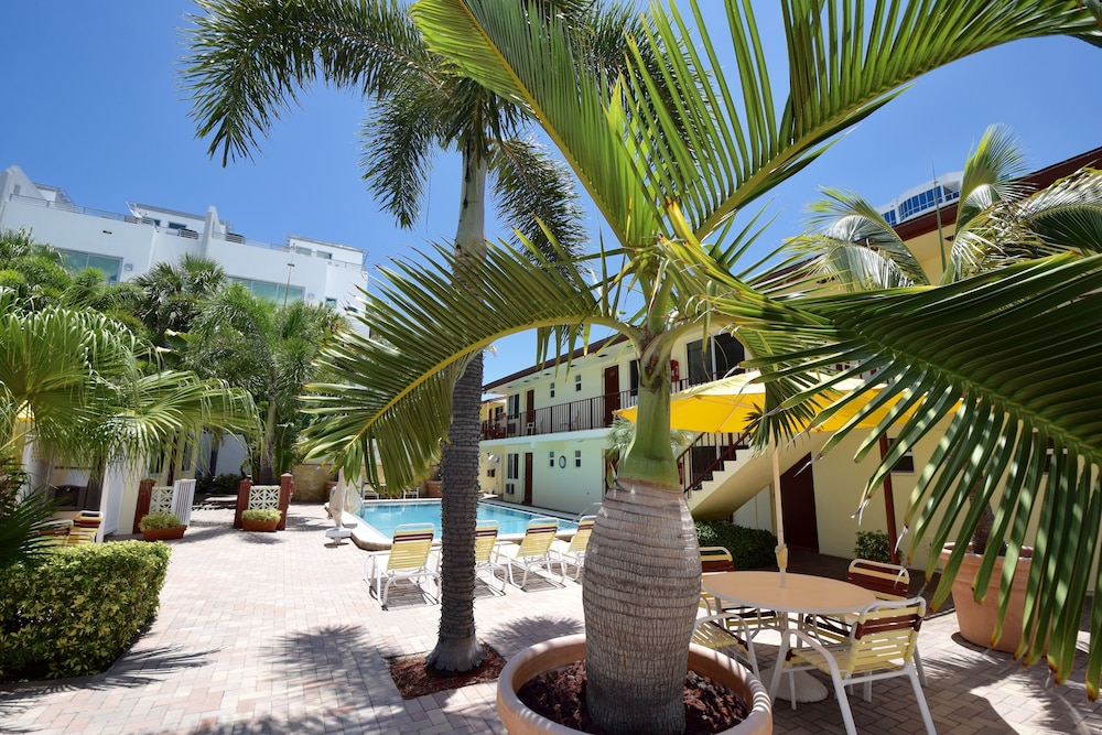 Surf Side Resort - carbon neutral hotel in Pompano Beach