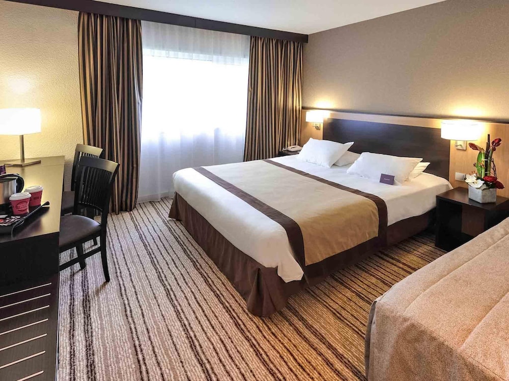 Mercure Rouen Val De Reuil — 4-Star Luxury Hotel in Val De Reuil, France