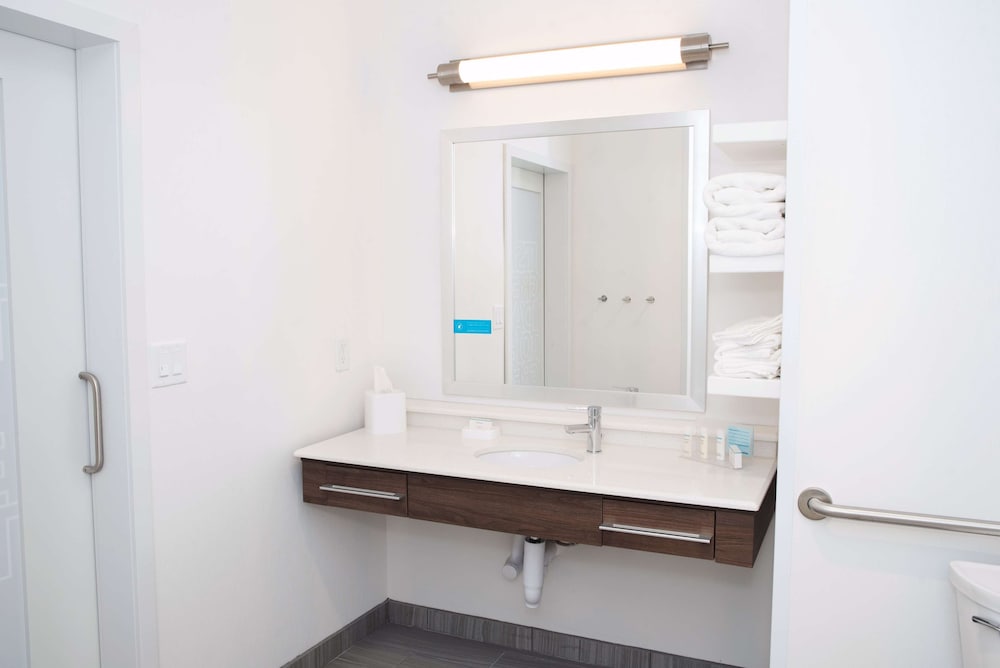 Hampton Inn & Suites Des Moines Urbandale - photo 25