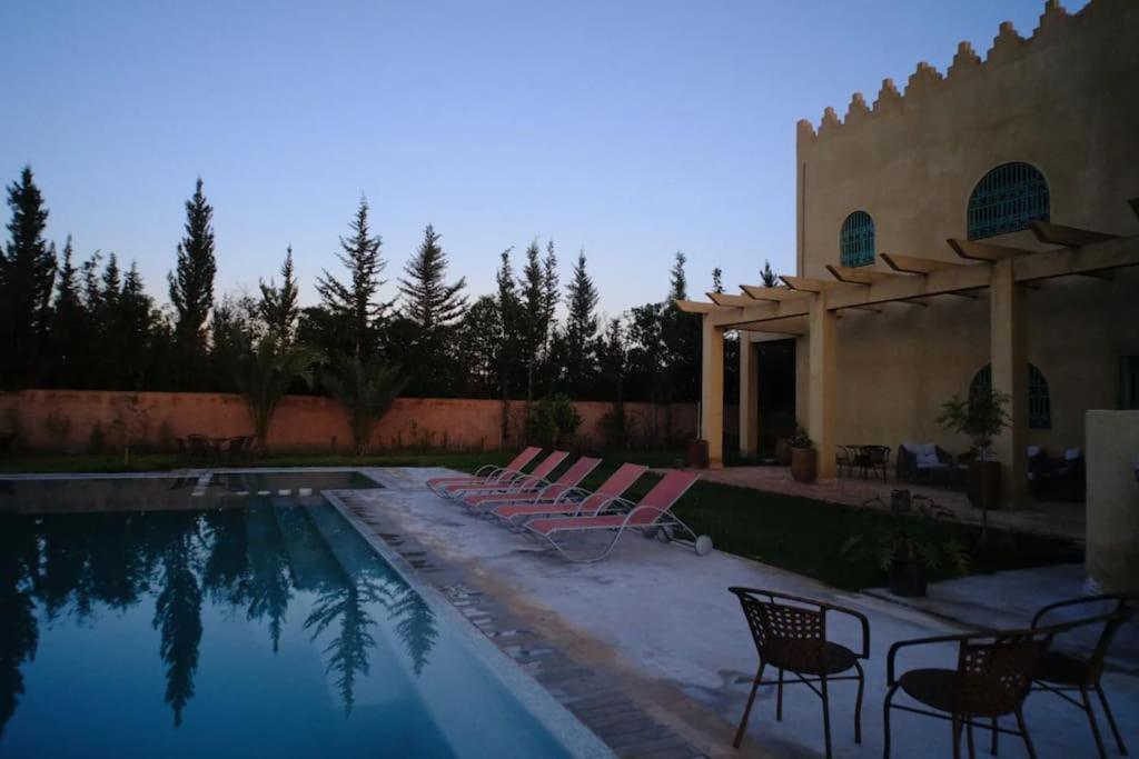 Dar Amali villa spacieuse 9ch avec piscine en exclusivité — 4-Star Luxury Hotel in Marrakesh, Morocco