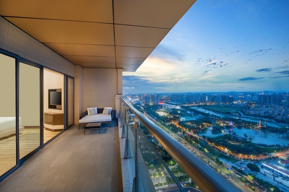 Oakwood Residence Foshan — 4-Star Luxury Hotel in Foshan, People's Republic of China