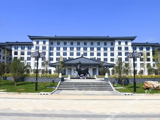 Huazhong Holiday Hot Spring Hotel in Baoding, People's Republic of China