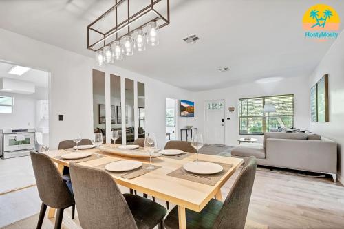 Casa Linda Gated 3 bed 2 bath by the River 1810 — 4-Star Luxury Hotel in Miami, United States