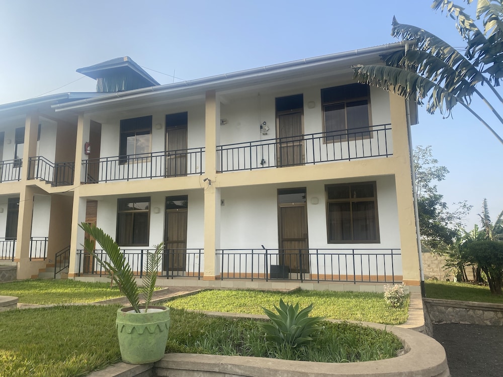 Tumaini Homestay — 4-Star Luxury Hotel in Arusha, Tanzania
