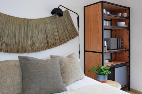 Quaint Room To Rent Number 4706