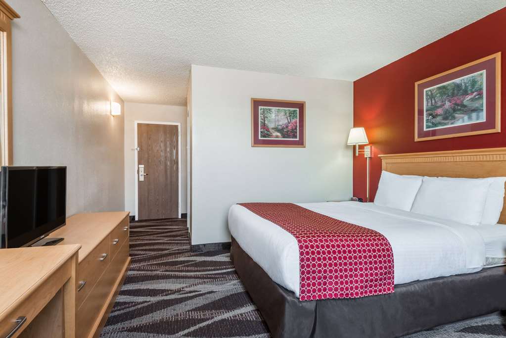 Days Inn by Wyndham Gillette - photo 13