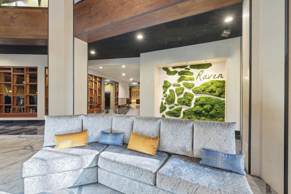 Voco Laguna Hills - photo 3