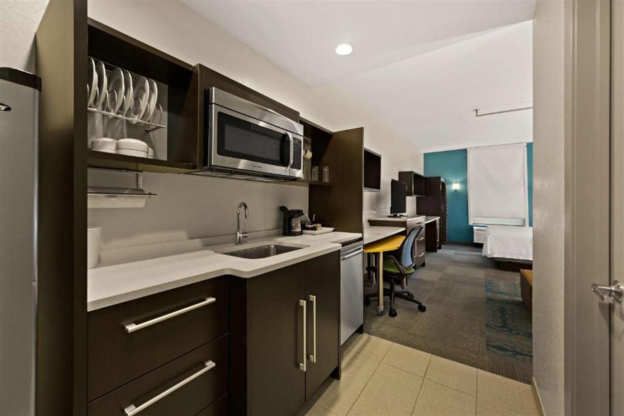 Home2 Suites by Hilton Baytown - photo 9